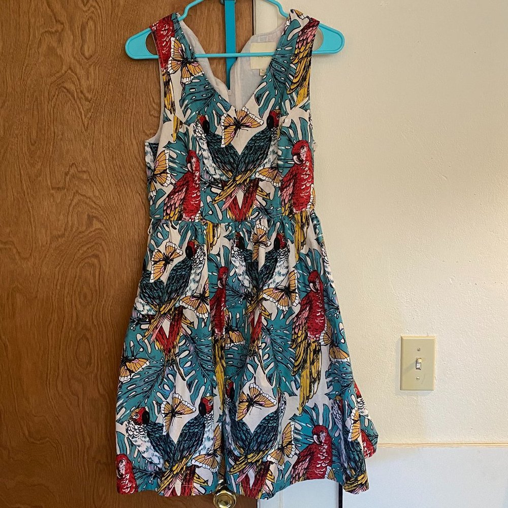 Modcloth floral parrot dress, Medium, pockets, great condition